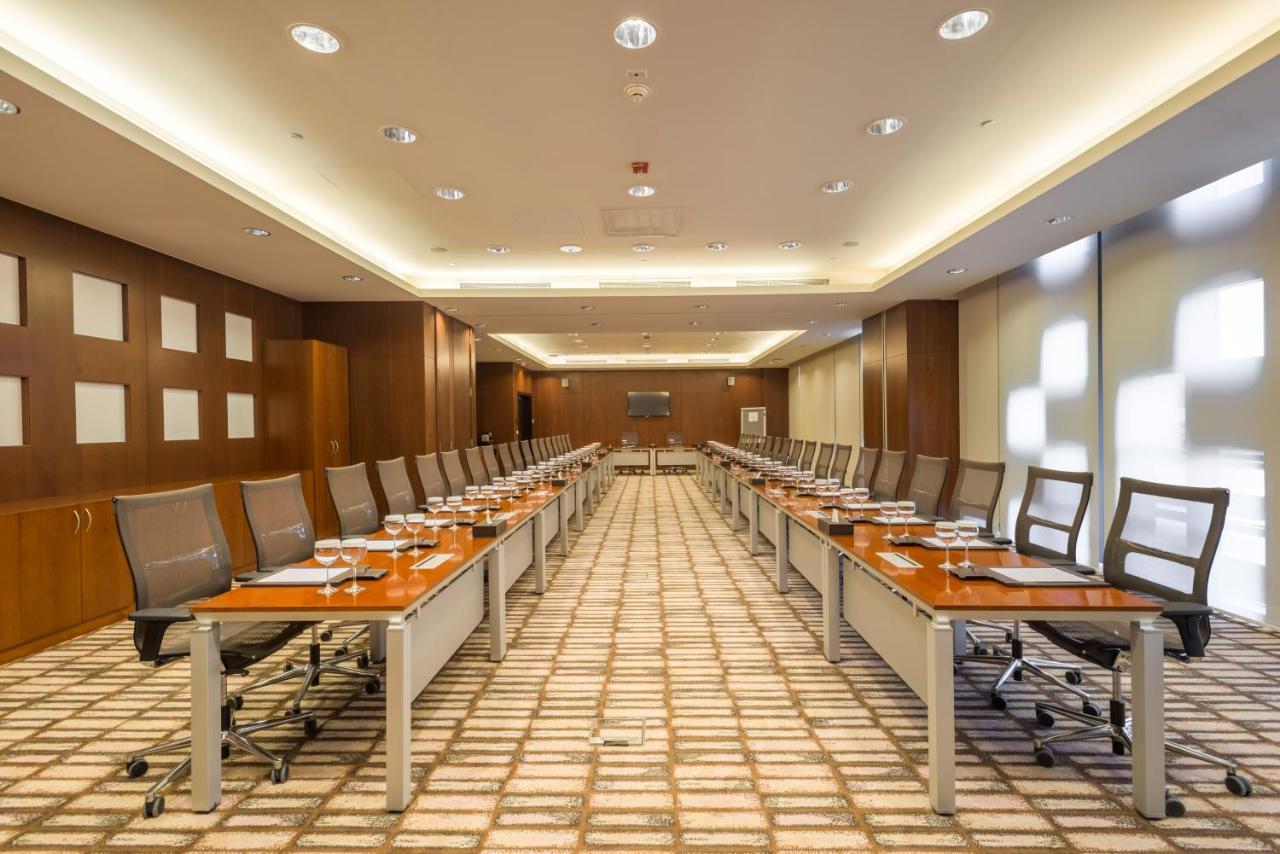 Crowne Plaza Riyadh - Rdc Hotel & Convention By Ihg Extérieur photo Meeting room