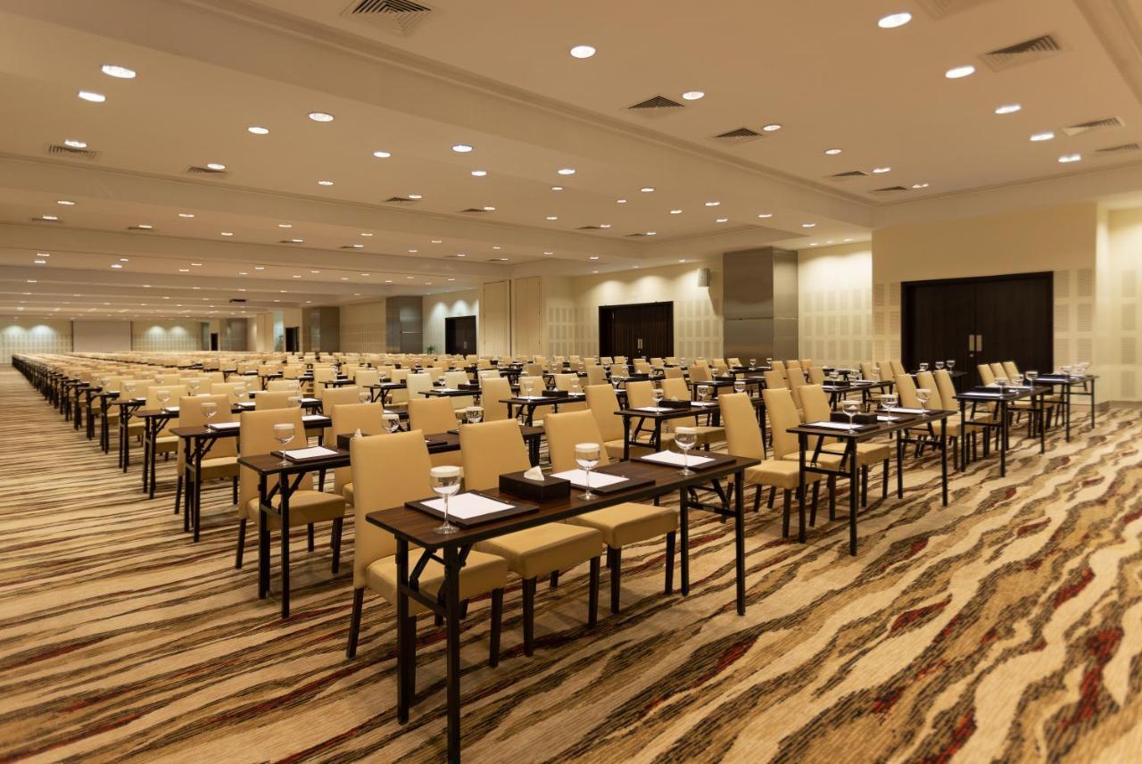 Crowne Plaza Riyadh - Rdc Hotel & Convention By Ihg Extérieur photo The ballroom