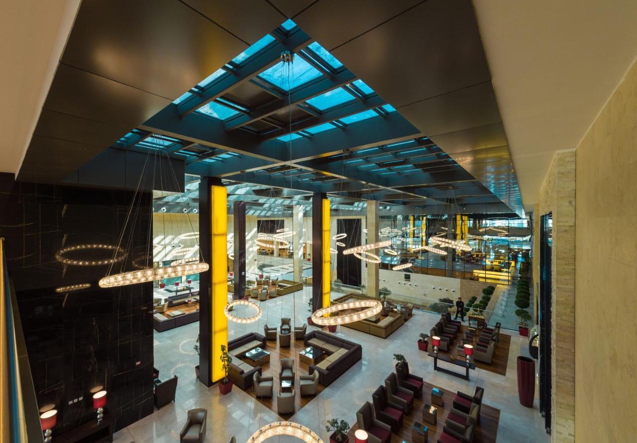 Crowne Plaza Riyadh - Rdc Hotel & Convention By Ihg Extérieur photo The lobby of the hotel