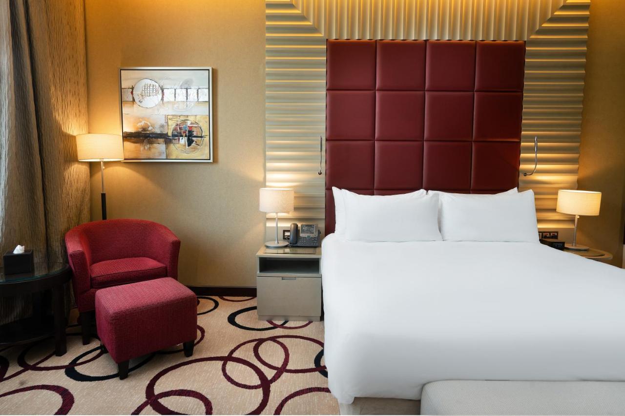 Crowne Plaza Riyadh - Rdc Hotel & Convention By Ihg Extérieur photo A bedroom at the hotel