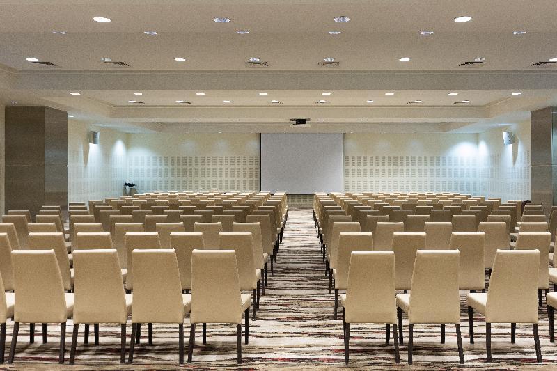 Crowne Plaza Riyadh - Rdc Hotel & Convention By Ihg Extérieur photo The main conference room
